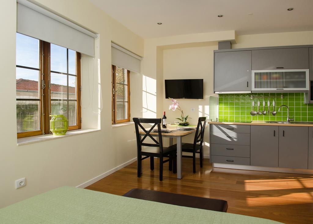 Apartments Porto Historico Bilik gambar